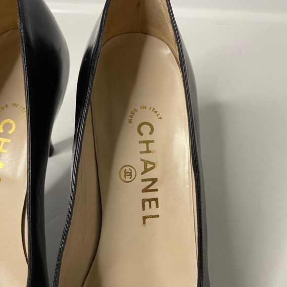Vintage Chanel Black Leather Vernis Cap Toe Heels NWB 36.5 Italy - Picture 8 of 11